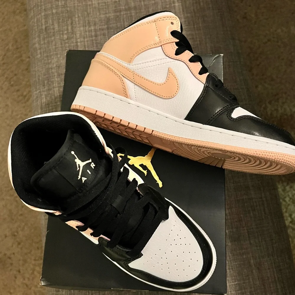 Jordan Air Jordan 1 Mid White Black Peach Sneakers